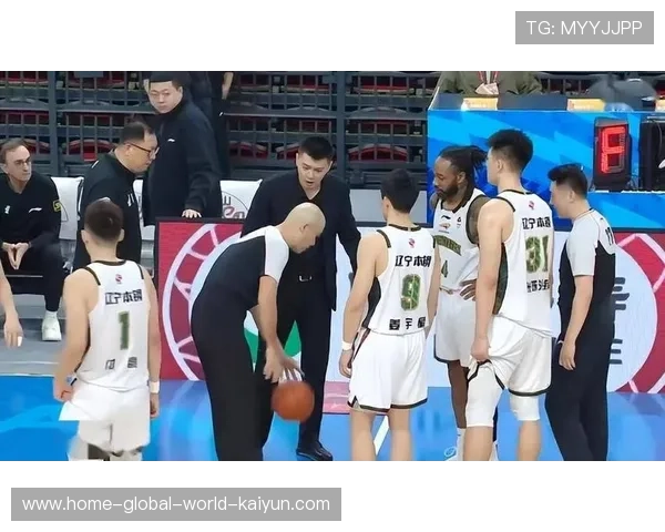 篮协裁委会报告称将严抓危险动作 但落实执裁仍存挑战