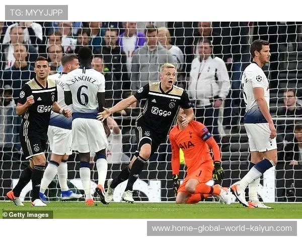 维蒂尼亚挑射破门定胜局,巴黎中场展现冷静终结能力 维蒂尼亚挑射破门定胜局,巴黎中场展现冷静终结能力